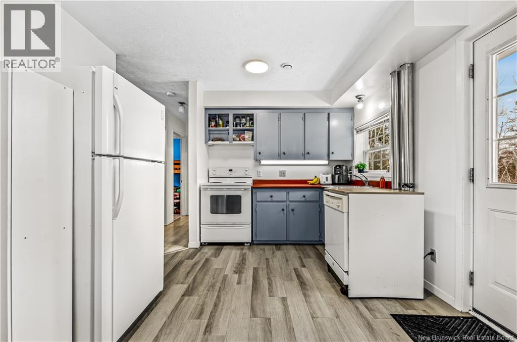 27 Garden Grove Street, Fredericton, New Brunswick E3B 7G8 - Photo 4 - NB135316