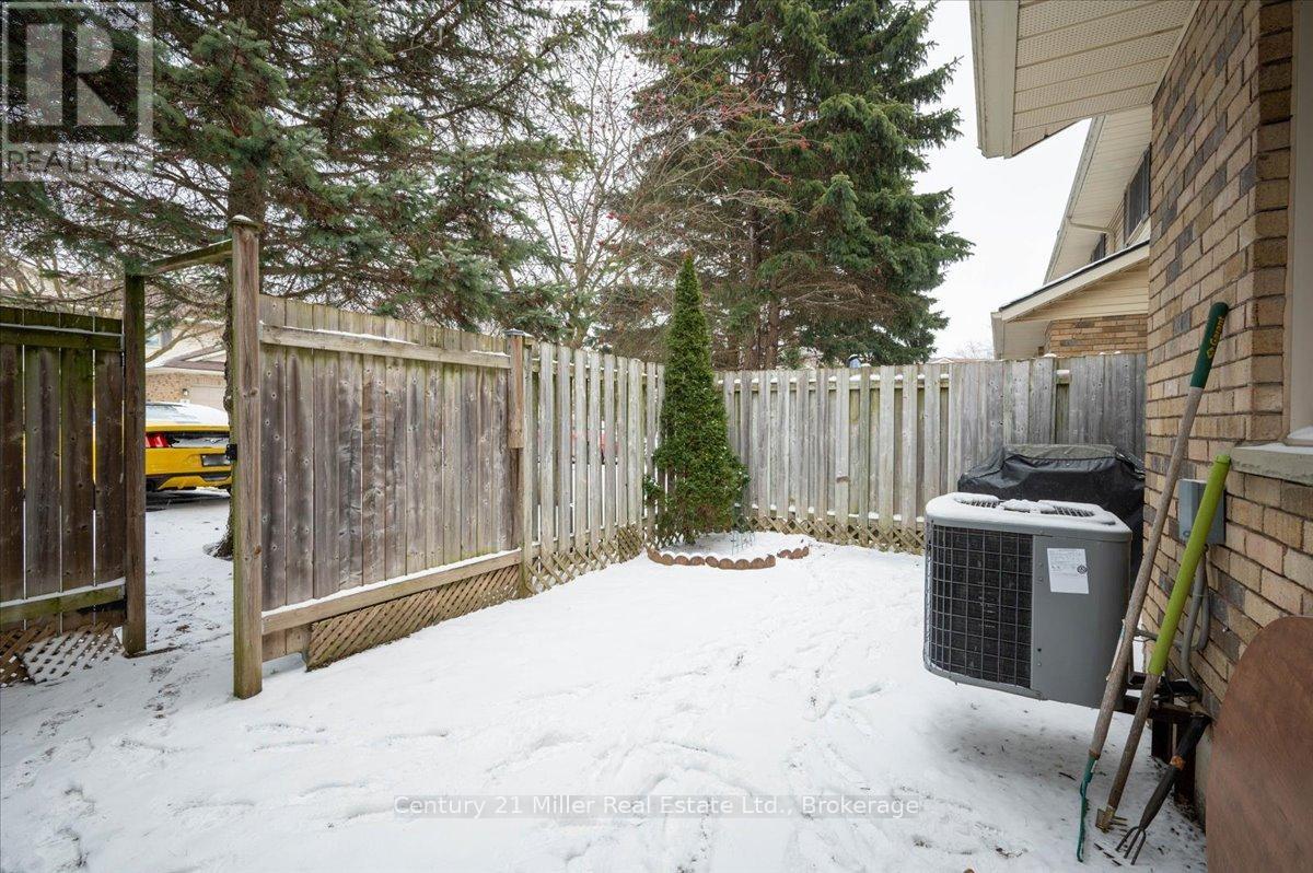 42 - 375 Kingscourt Drive, Waterloo, Ontario  N2K 3N7 - Photo 27 - X12902214