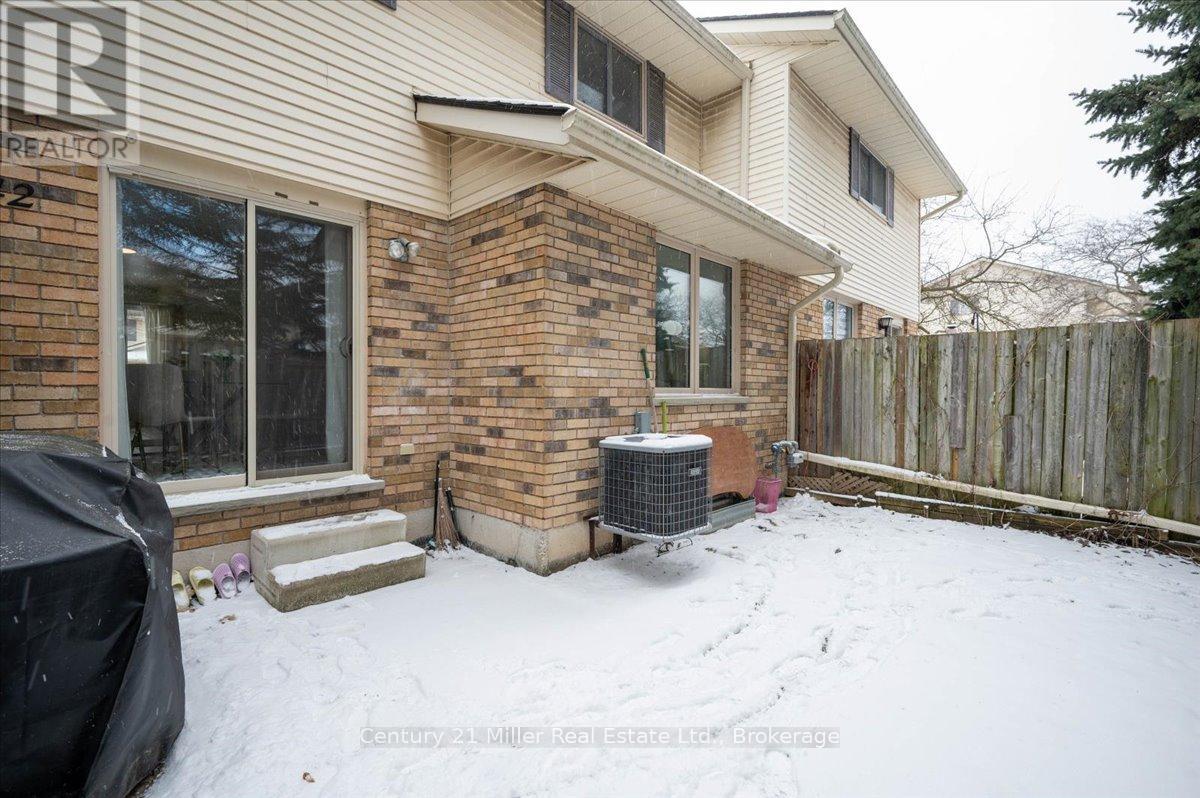 42 - 375 Kingscourt Drive, Waterloo, Ontario  N2K 3N7 - Photo 28 - X12902214