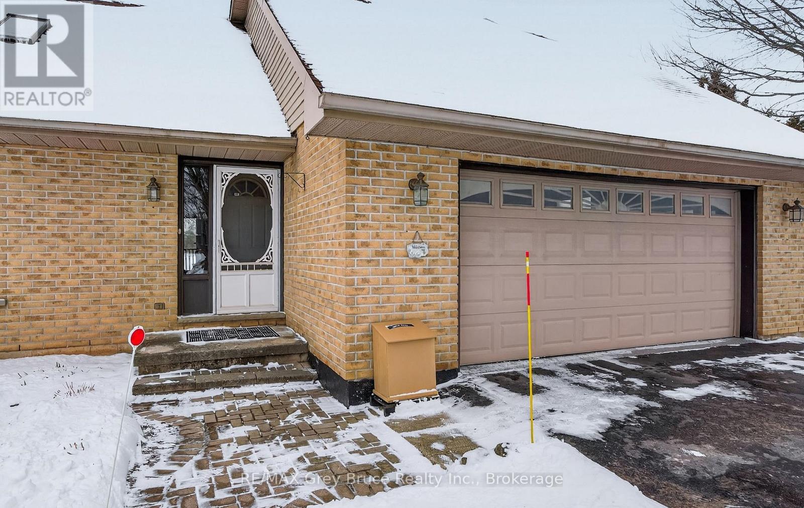 102 Mary Avenue W, Georgian Bluffs, Ontario  N4K 5N5 - Photo 32 - X12902280