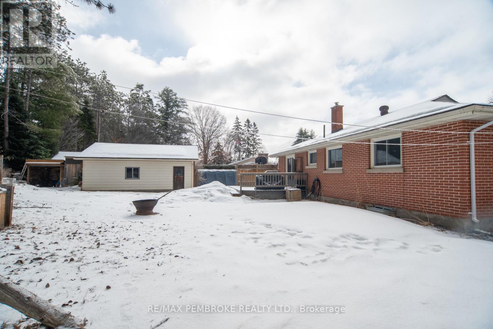 642 Birch Street, Petawawa, Ontario  K8A 7K6 - Photo 23 - X12902272