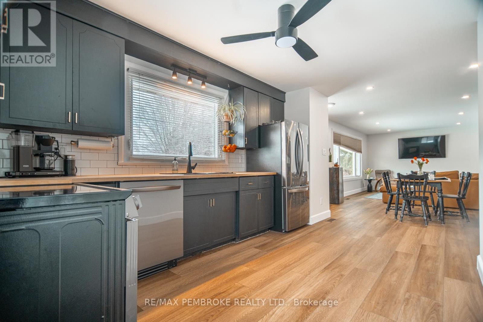 642 Birch Street, Petawawa, Ontario  K8A 7K6 - Photo 3 - X12902272