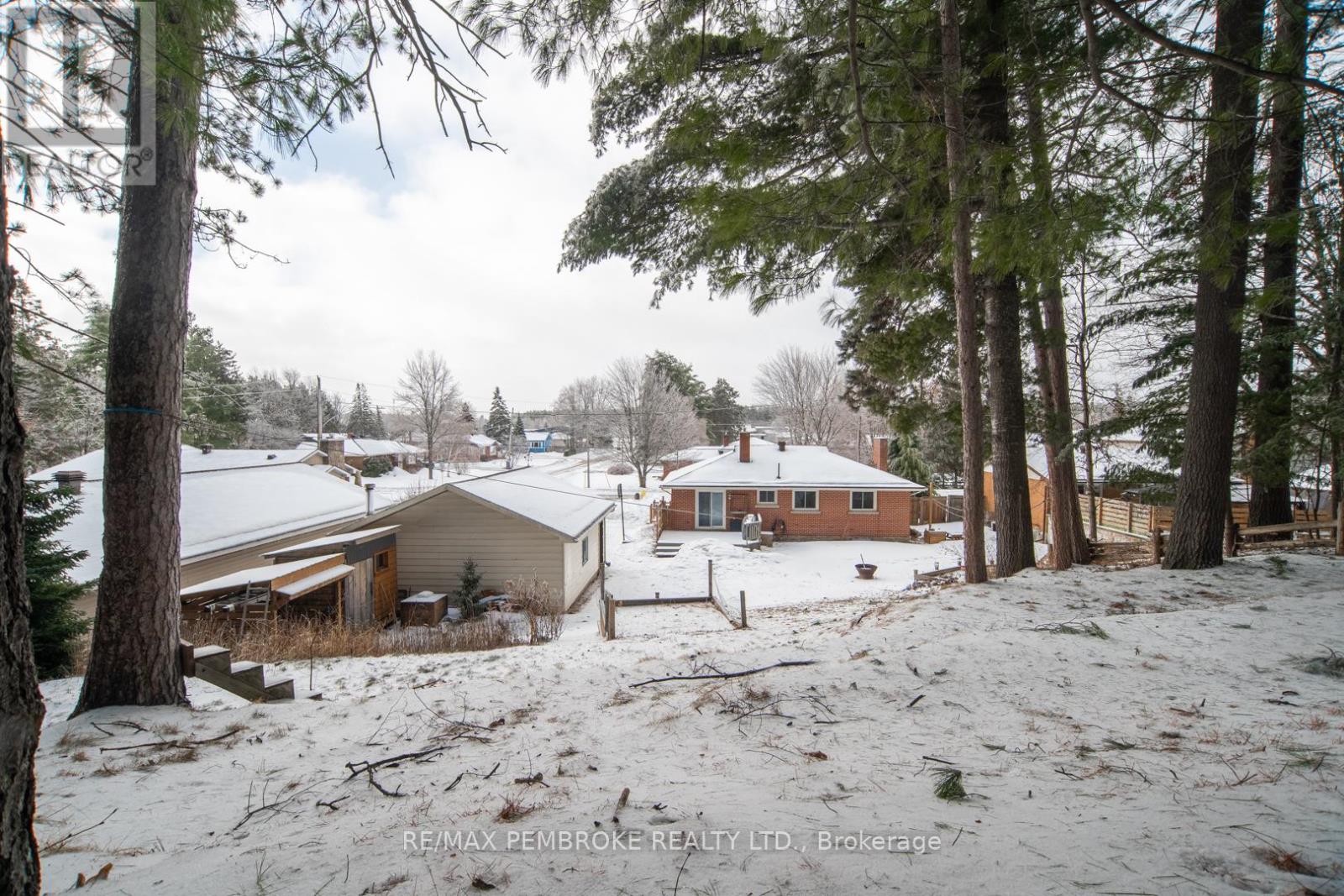 642 Birch Street, Petawawa, Ontario  K8A 7K6 - Photo 31 - X12902272