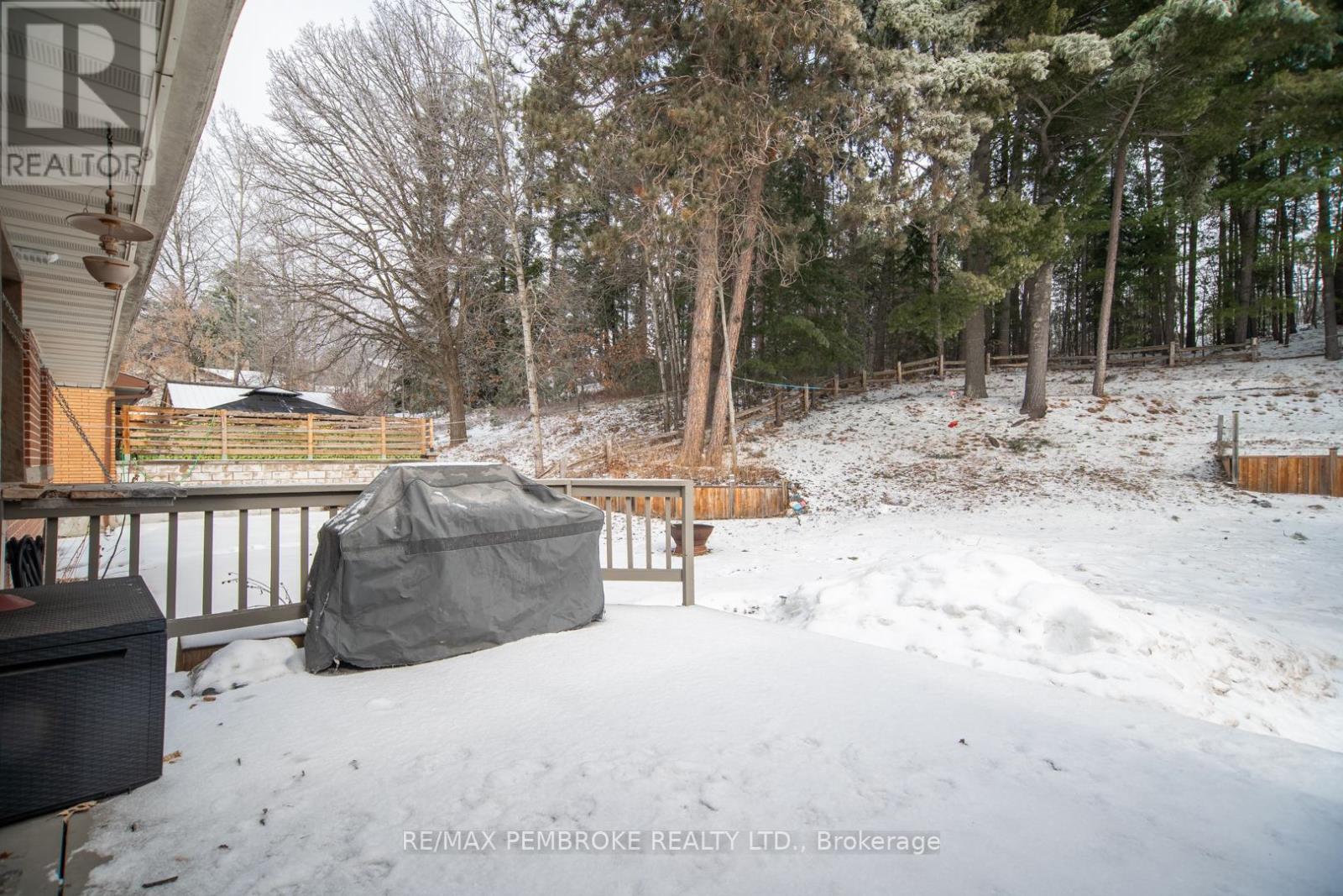 642 Birch Street, Petawawa, Ontario  K8A 7K6 - Photo 34 - X12902272