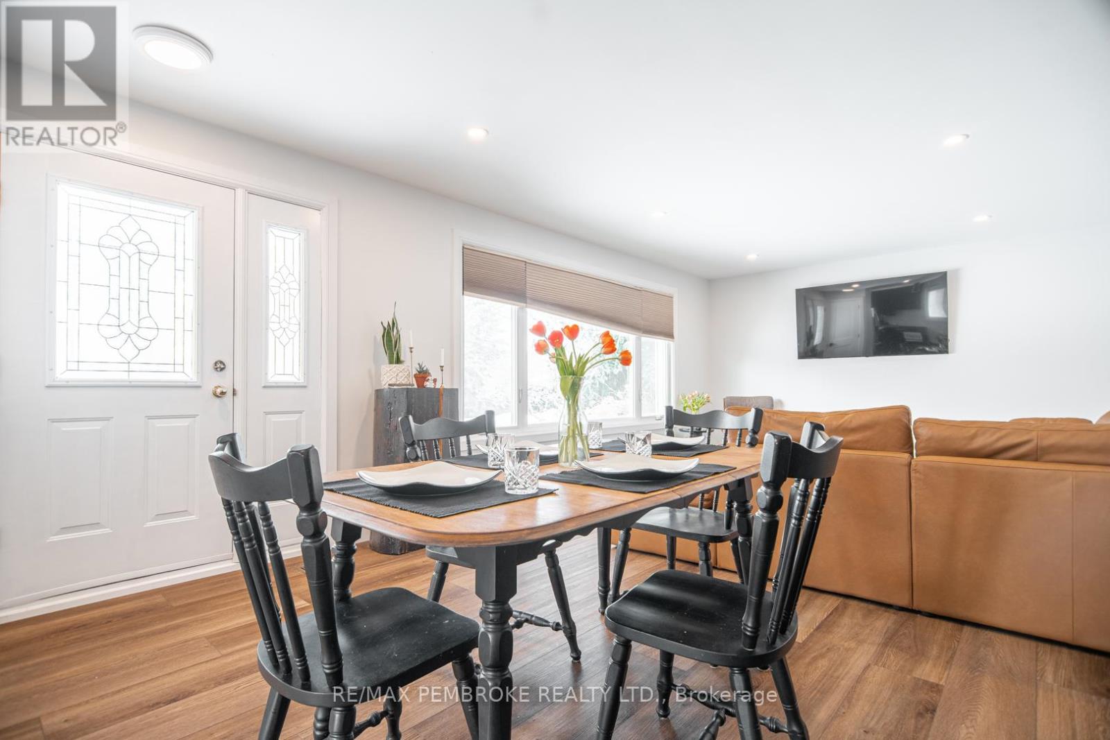 642 Birch Street, Petawawa, Ontario  K8A 7K6 - Photo 6 - X12902272