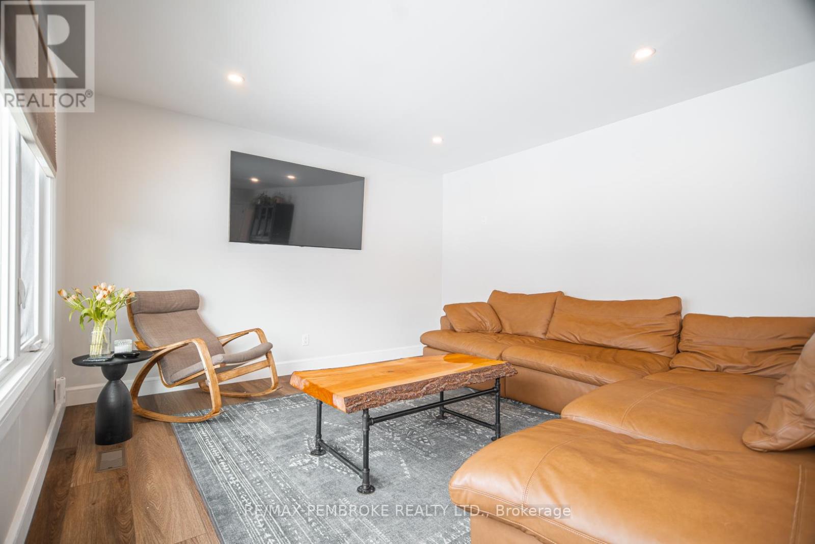 642 Birch Street, Petawawa, Ontario  K8A 7K6 - Photo 8 - X12902272