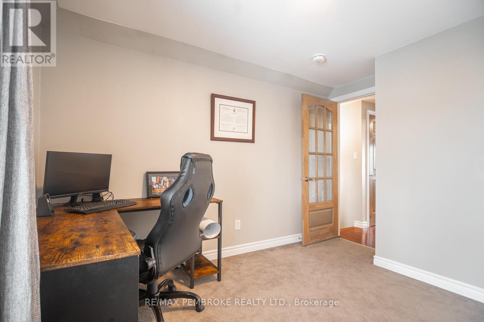 332 Third Avenue, Pembroke, Ontario  K8A 5G6 - Photo 17 - X12902274