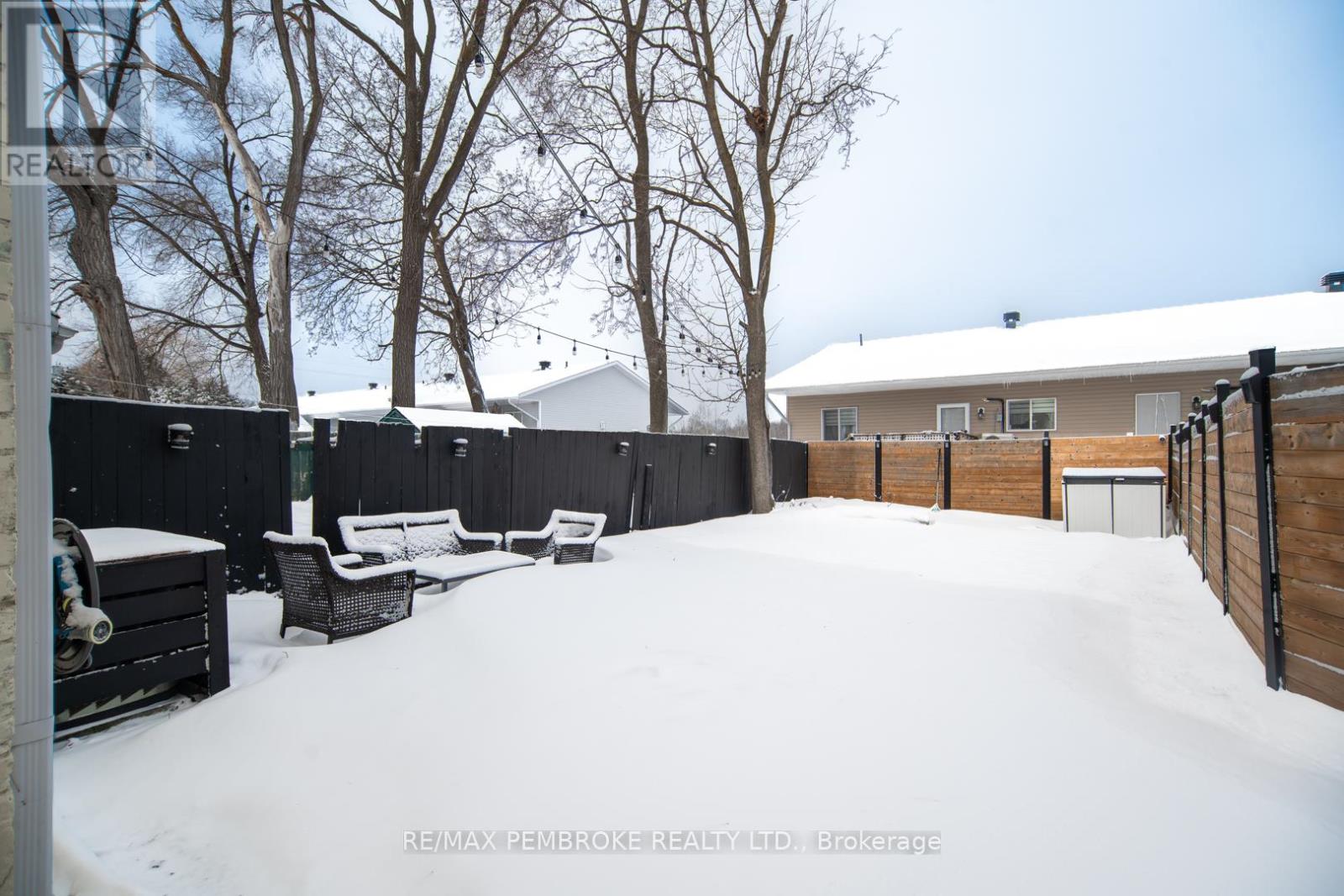 332 Third Avenue, Pembroke, Ontario  K8A 5G6 - Photo 21 - X12902274