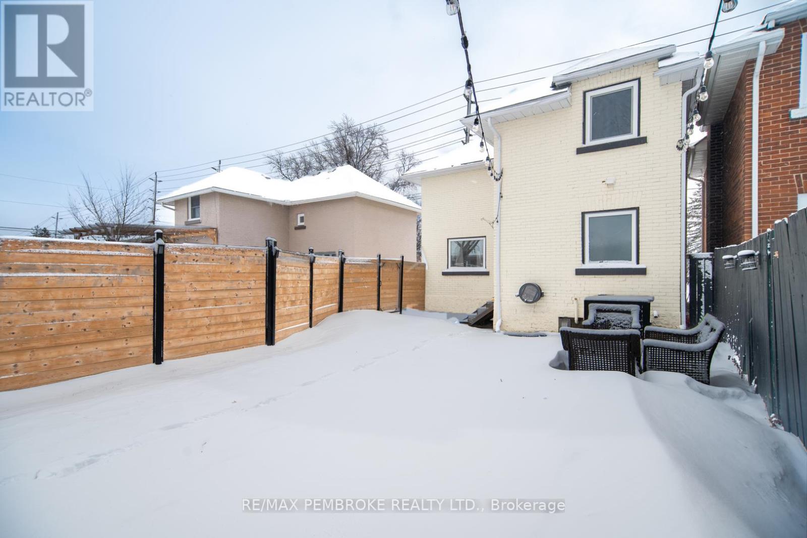 332 Third Avenue, Pembroke, Ontario  K8A 5G6 - Photo 25 - X12902274