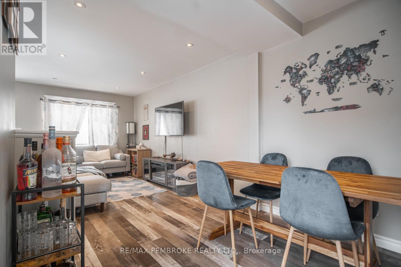 332 Third Avenue, Pembroke, Ontario  K8A 5G6 - Photo 9 - X12902274