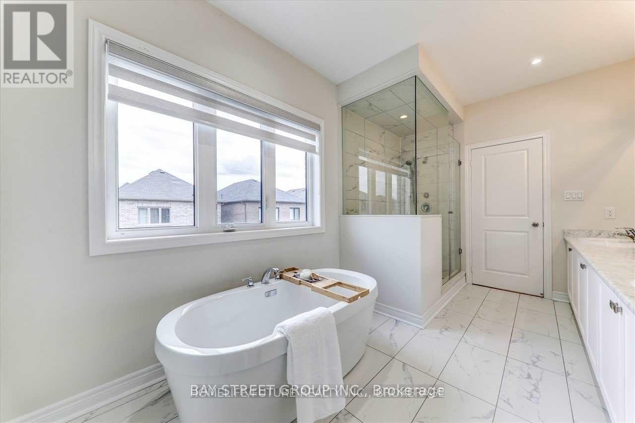 404 Baker Hill Boulevard, Whitchurch-Stouffville, Ontario  L4A 4P4 - Photo 25 - N12901202