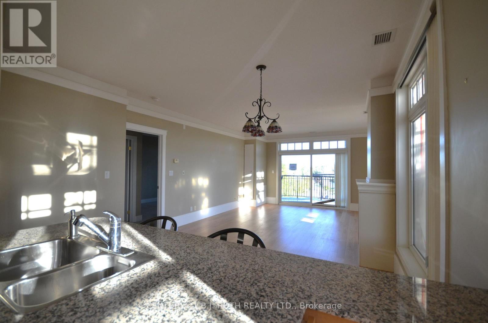 311 - 140 Cedar Island Road, Orillia, Ontario  L3V 1T1 - Photo 5 - S12868488