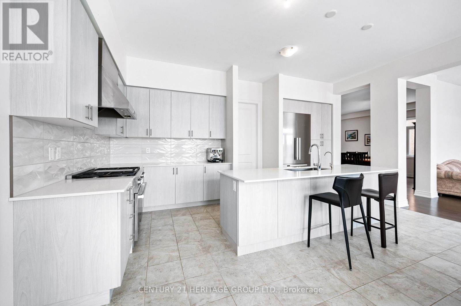 51 Hydrangea Hollow, East Gwillimbury, Ontario  L9N 0T1 - Photo 11 - N12900462