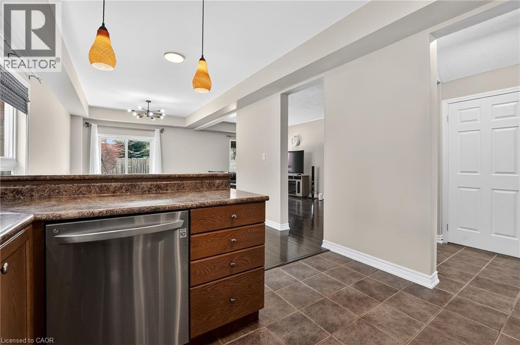 1230 Macinally Court, Oshawa, Ontario  L1K 0B8 - Photo 12 - 40813647