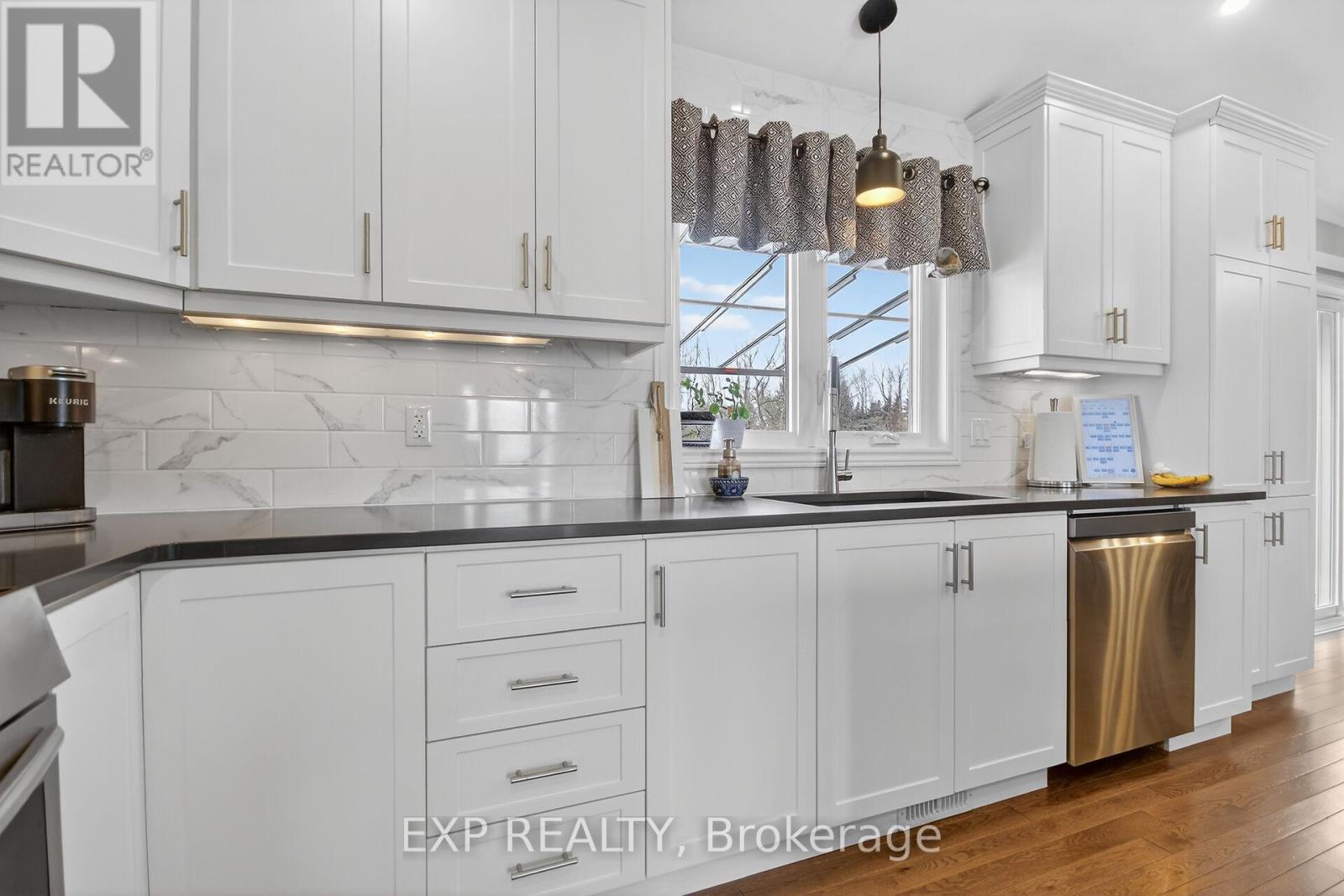 305 Moore Crescent, North Grenville, Ontario  K0G 1J0 - Photo 12 - X12902260