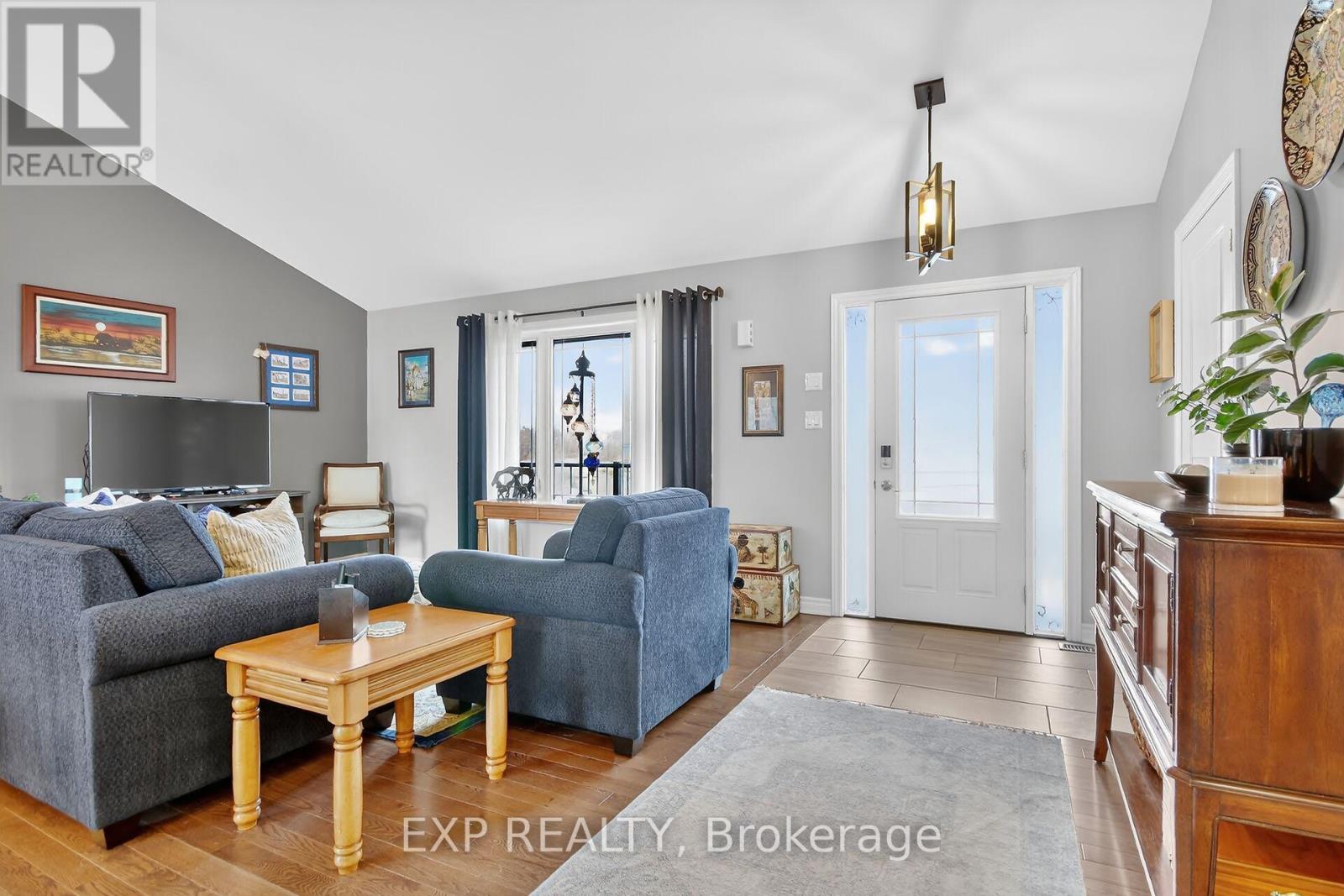 305 Moore Crescent, North Grenville, Ontario  K0G 1J0 - Photo 6 - X12902260