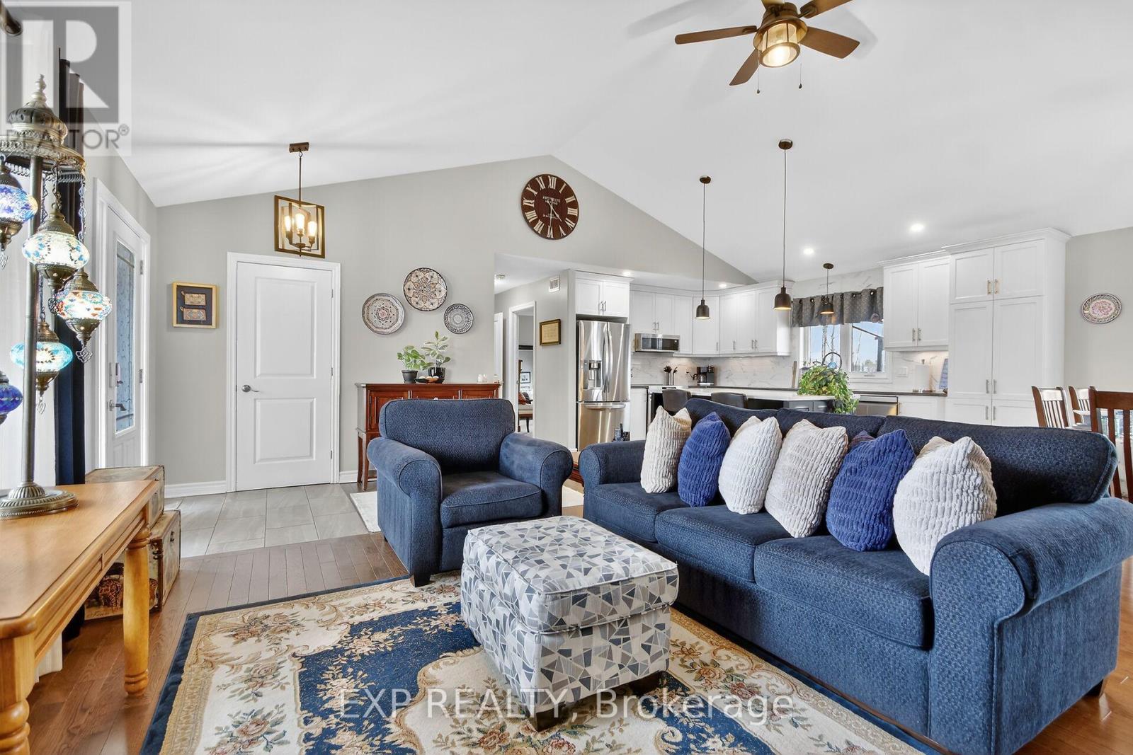 305 Moore Crescent, North Grenville, Ontario  K0G 1J0 - Photo 7 - X12902260