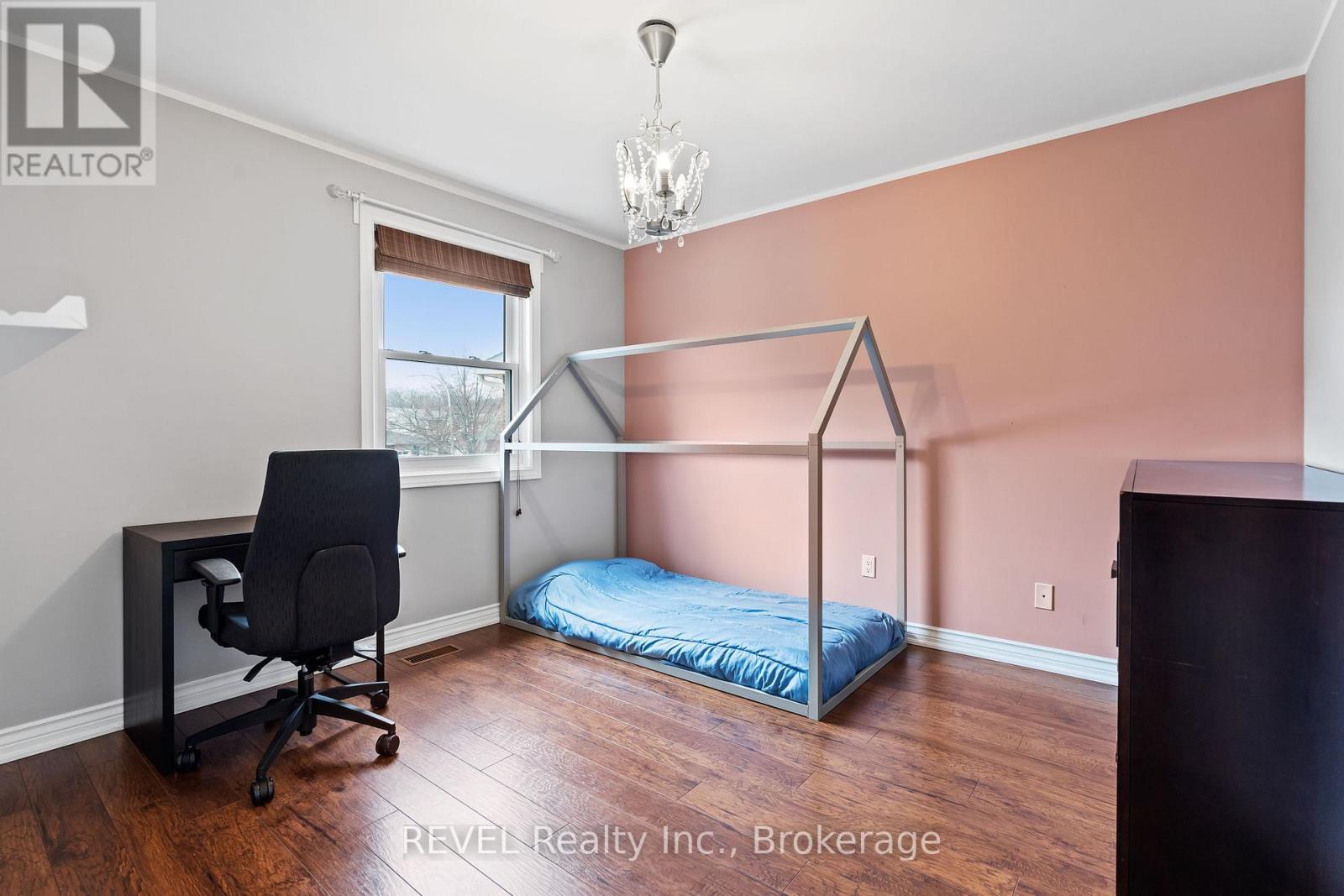 57 Tomahawk Drive, Grimsby, Ontario  L3M 5G5 - Photo 17 - X12902276