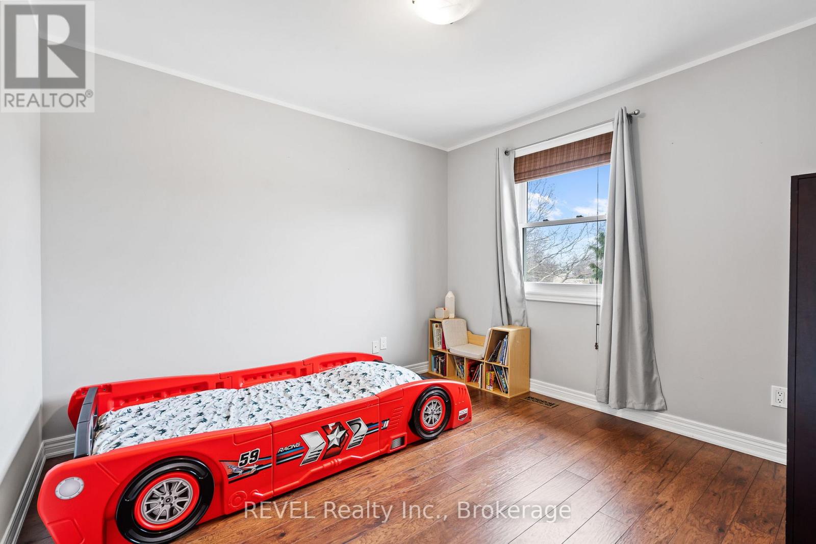 57 Tomahawk Drive, Grimsby, Ontario  L3M 5G5 - Photo 18 - X12902276