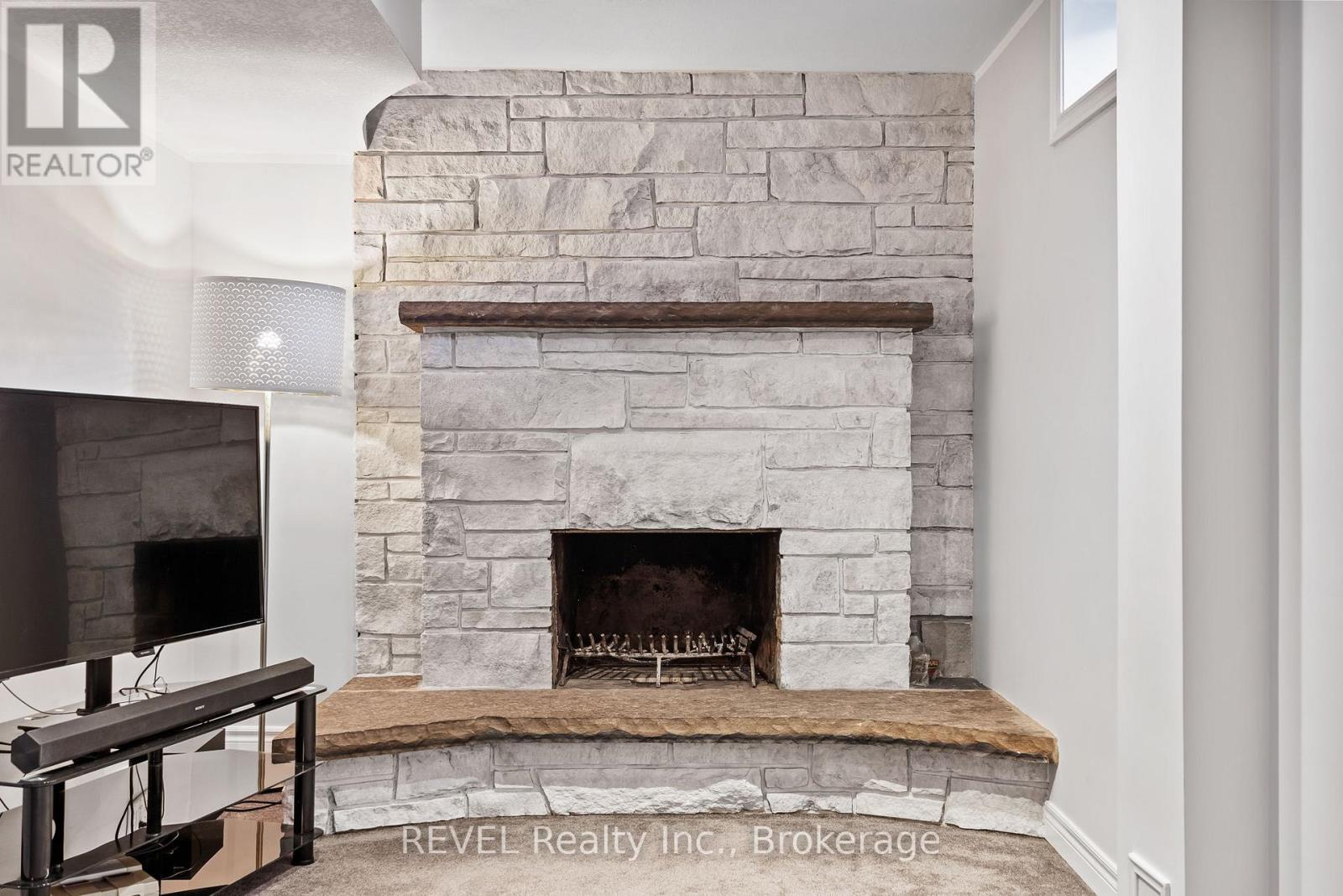 57 Tomahawk Drive, Grimsby, Ontario  L3M 5G5 - Photo 21 - X12902276