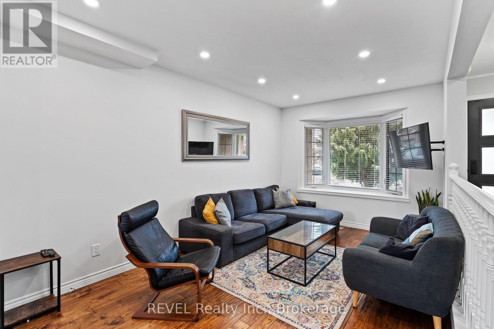 57 Tomahawk Drive, Grimsby, Ontario  L3M 5G5 - Photo 6 - X12902276