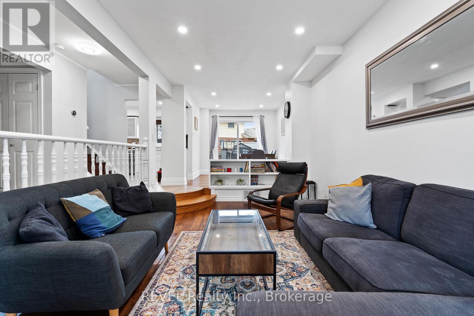 57 Tomahawk Drive, Grimsby, Ontario  L3M 5G5 - Photo 7 - X12902276