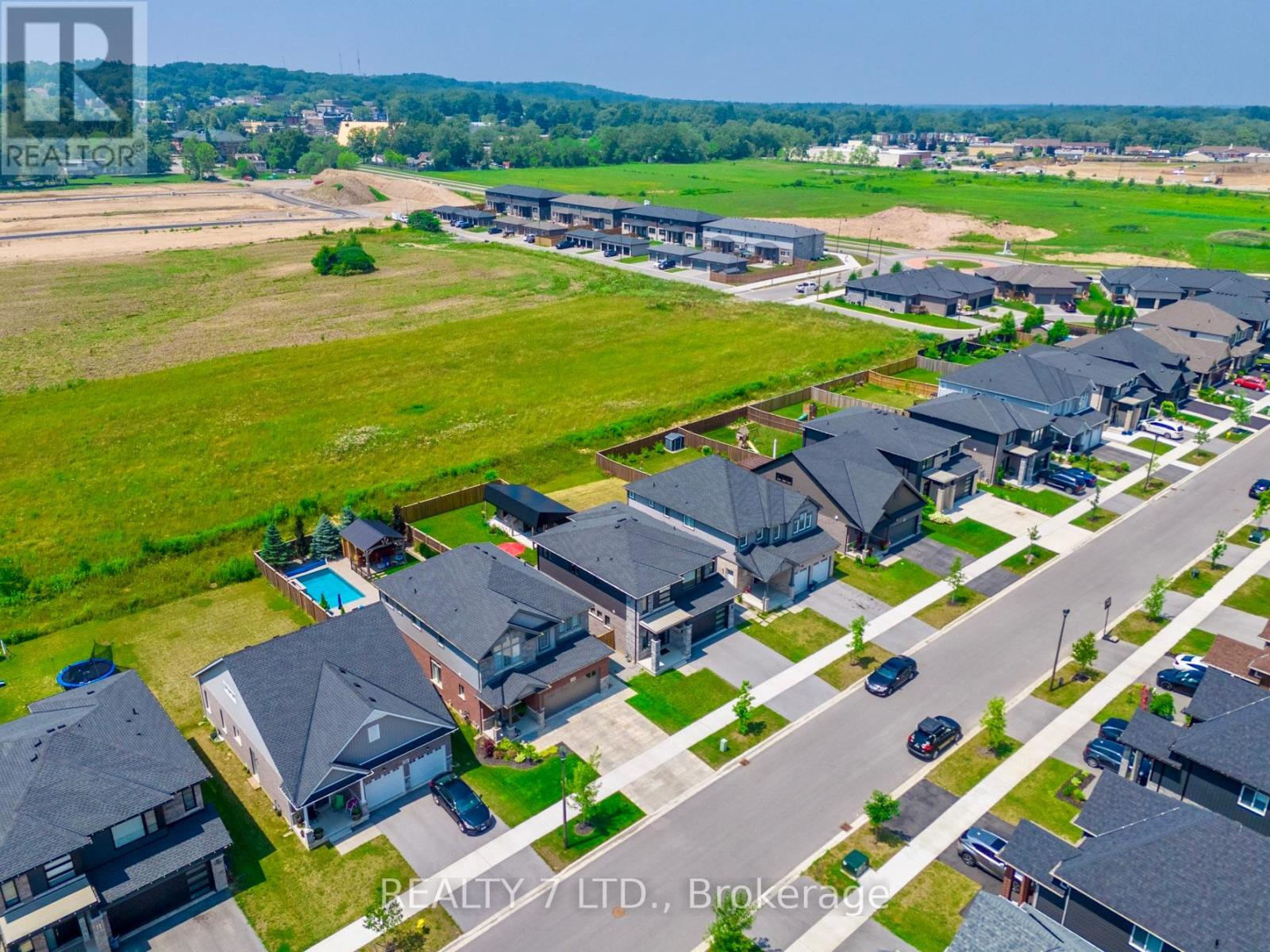 128 Susan Drive, Pelham, Ontario  L0S 1E6 - Photo 32 - X12902304