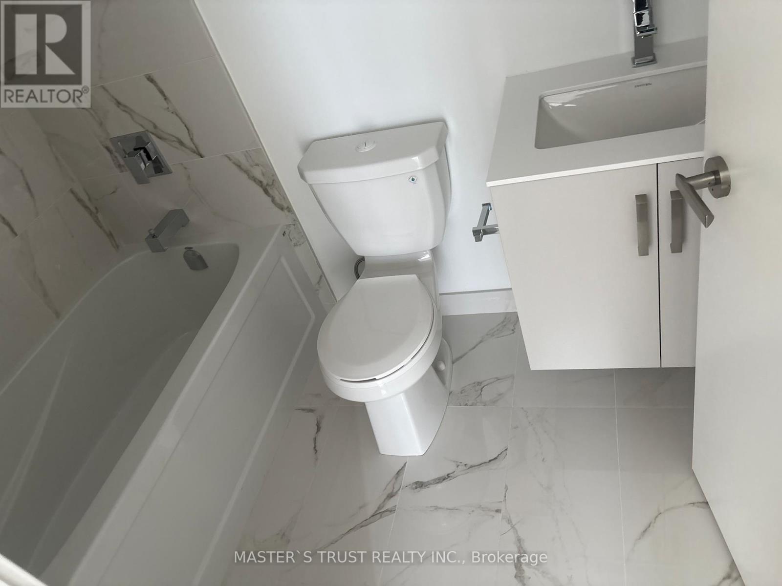 1711 - 88 Queen Street E, Toronto, Ontario  M5C 0B6 - Photo 15 - C12902270