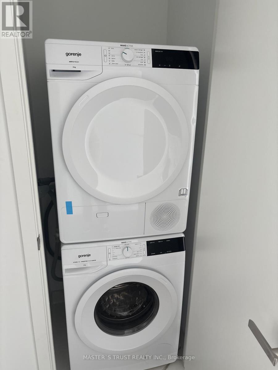 1711 - 88 Queen Street E, Toronto, Ontario  M5C 0B6 - Photo 9 - C12902270