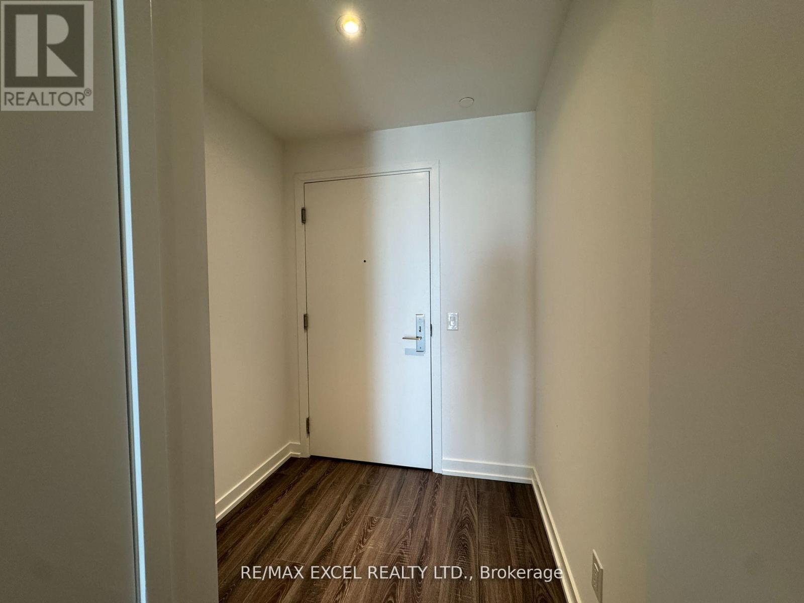 1817 - 20 Edward Street, Toronto (Bay Street Corridor), Ontario  M5G 0C5 - Photo 6 - C12902278