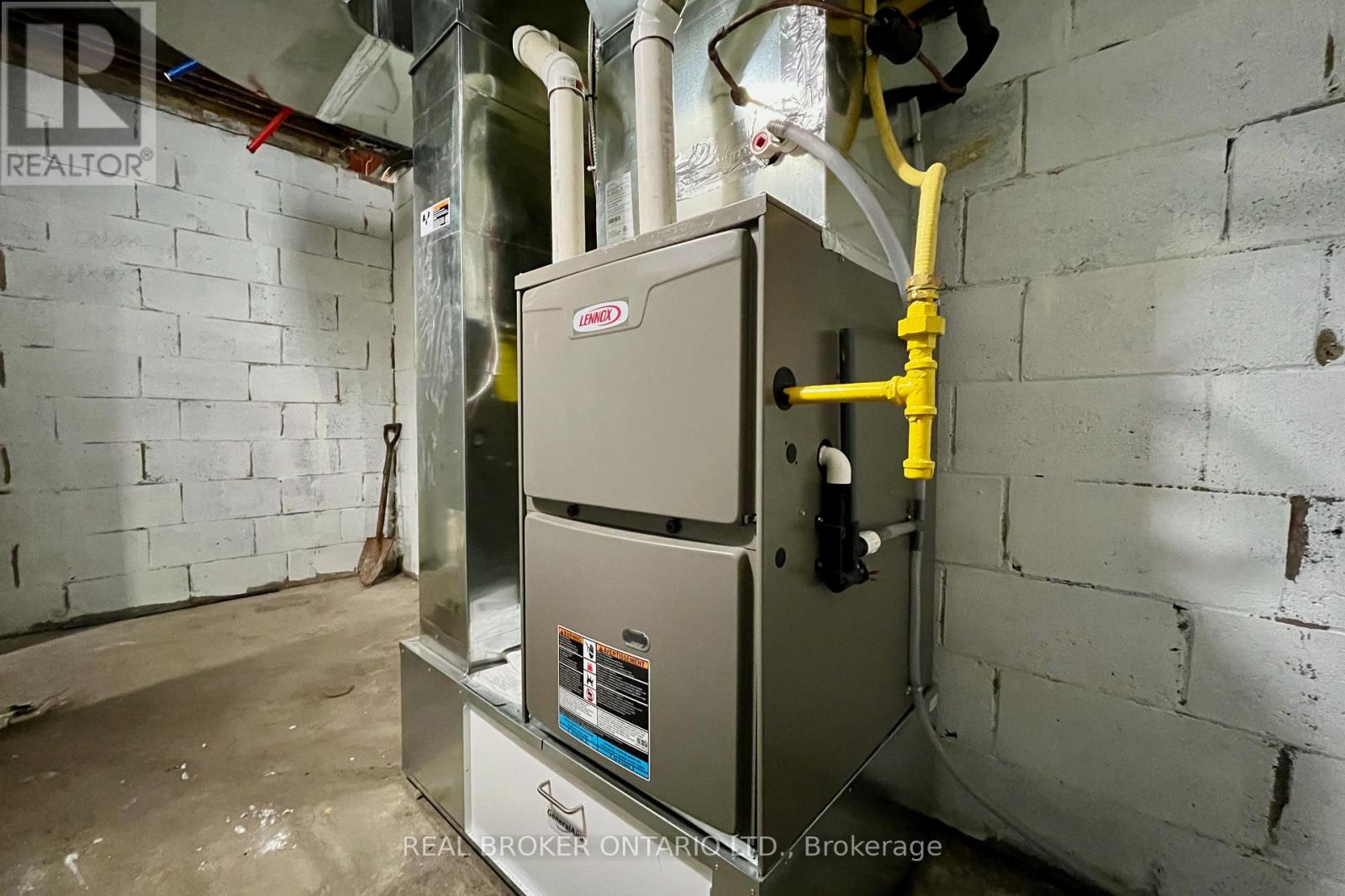 1190 Kennedy Road, Toronto (Dorset Park), Ontario  M1P 2L1 - Photo 8 - E12902232