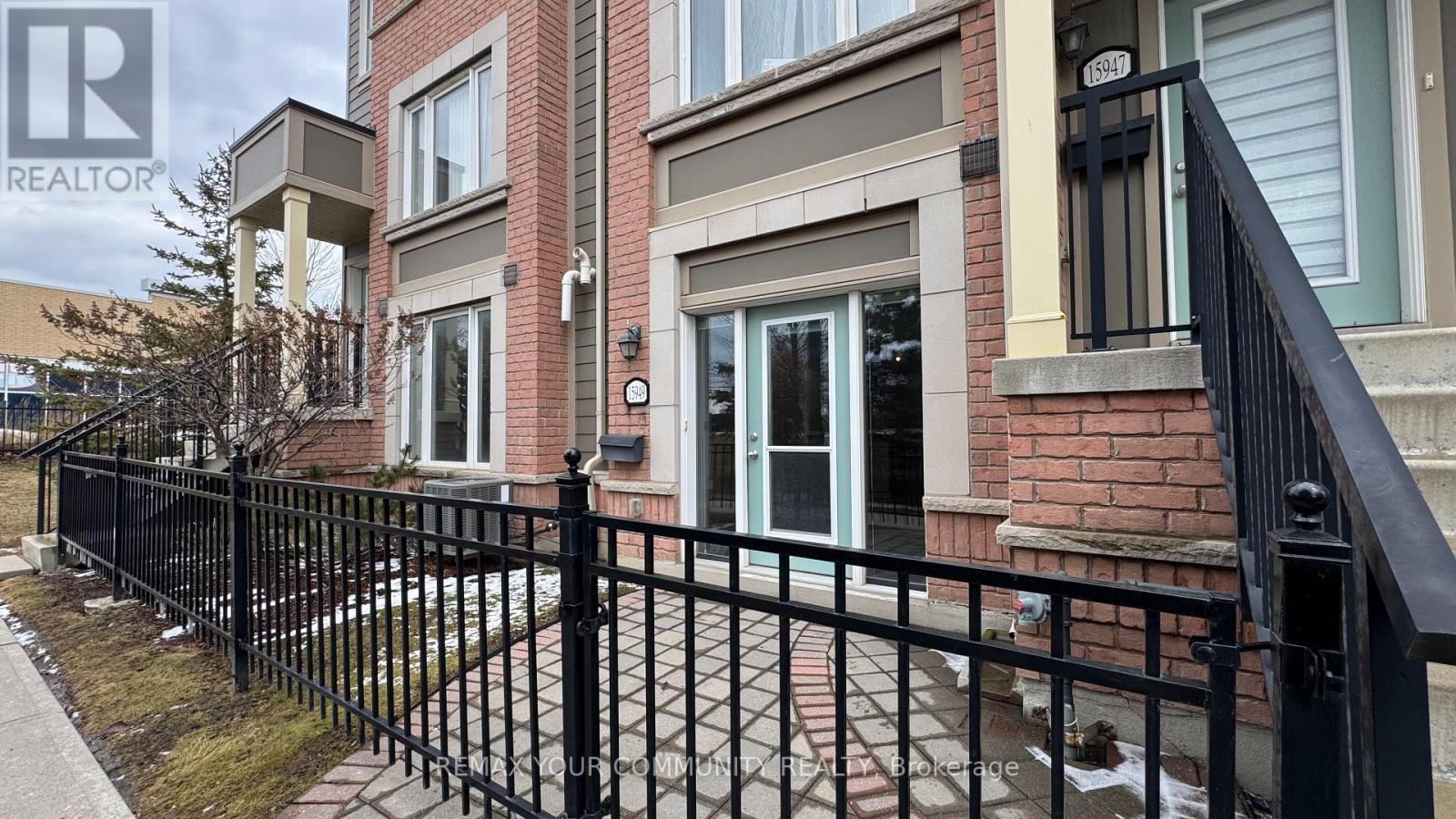 15949 BAYVIEW AVENUE, Aurora, Ontario