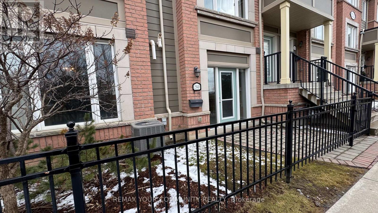 15949 Bayview Avenue, Aurora, Ontario  L4G 0S3 - Photo 3 - N12902254