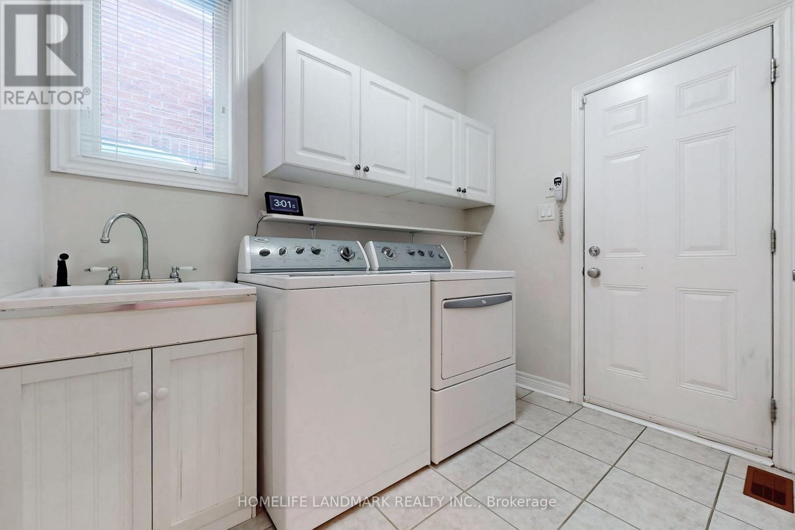 8 Grovewood Street, Richmond Hill, Ontario  L4E 4X1 - Photo 22 - N12902302