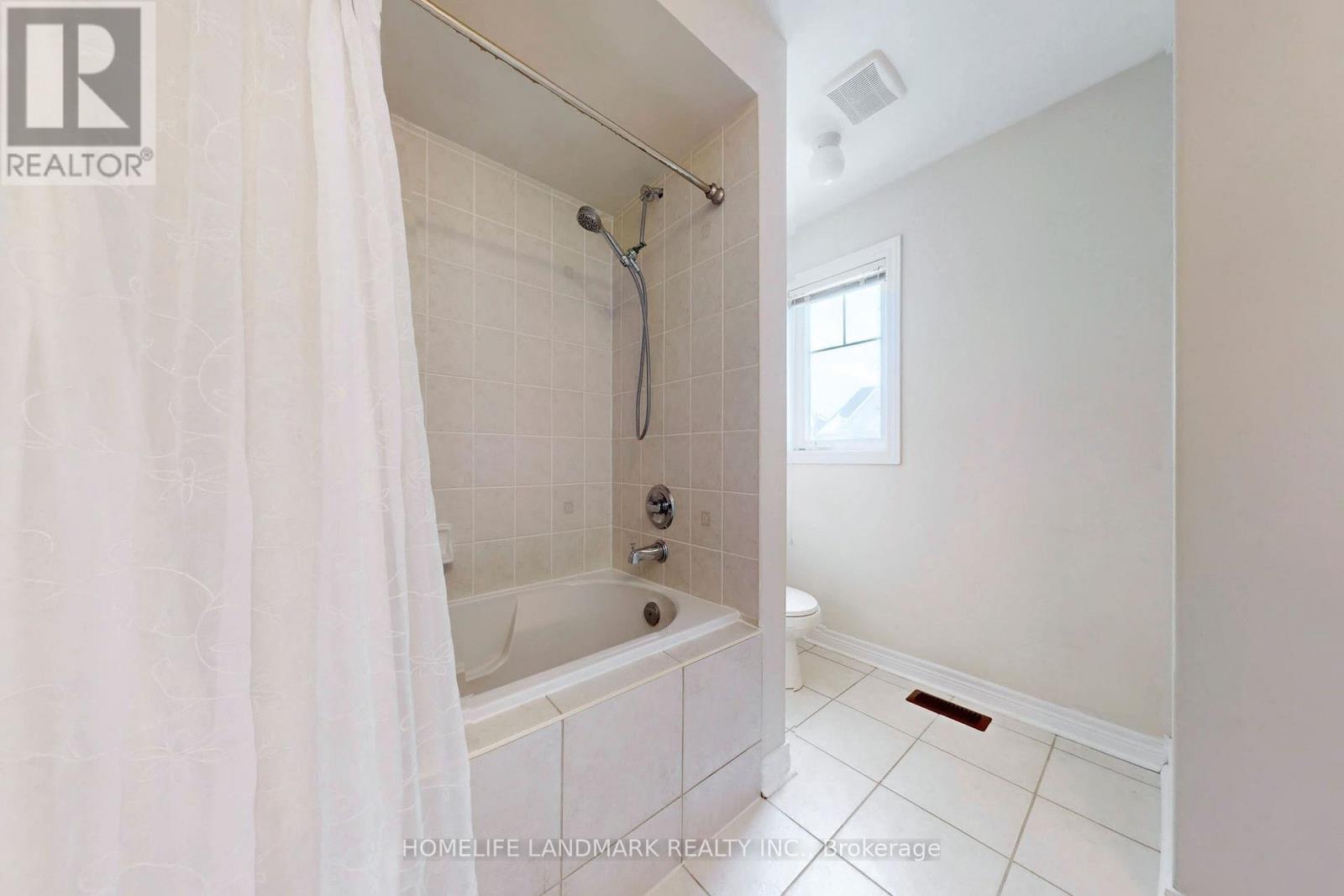 8 Grovewood Street, Richmond Hill, Ontario  L4E 4X1 - Photo 38 - N12902302