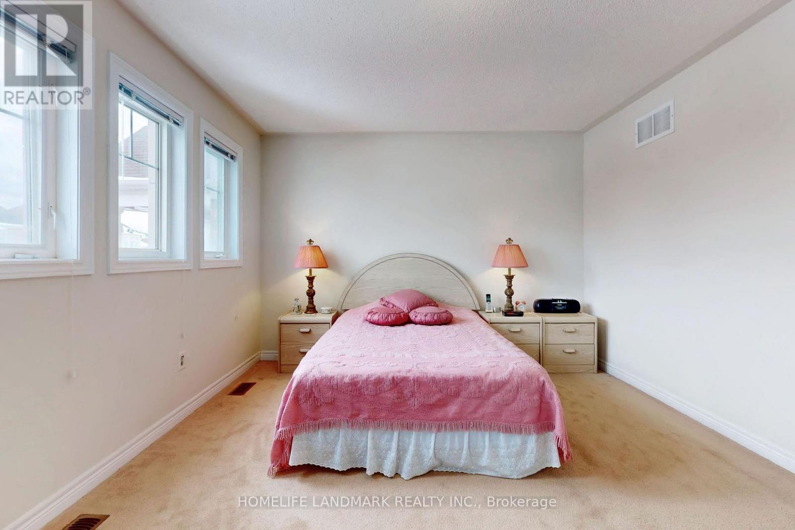 8 Grovewood Street, Richmond Hill, Ontario  L4E 4X1 - Photo 41 - N12902302