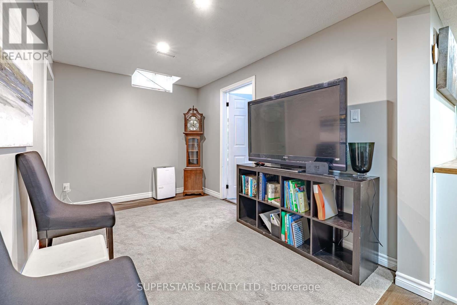 61 Barwick Drive, Barrie, Ontario  L4N 6Z5 - Photo 38 - S12902218