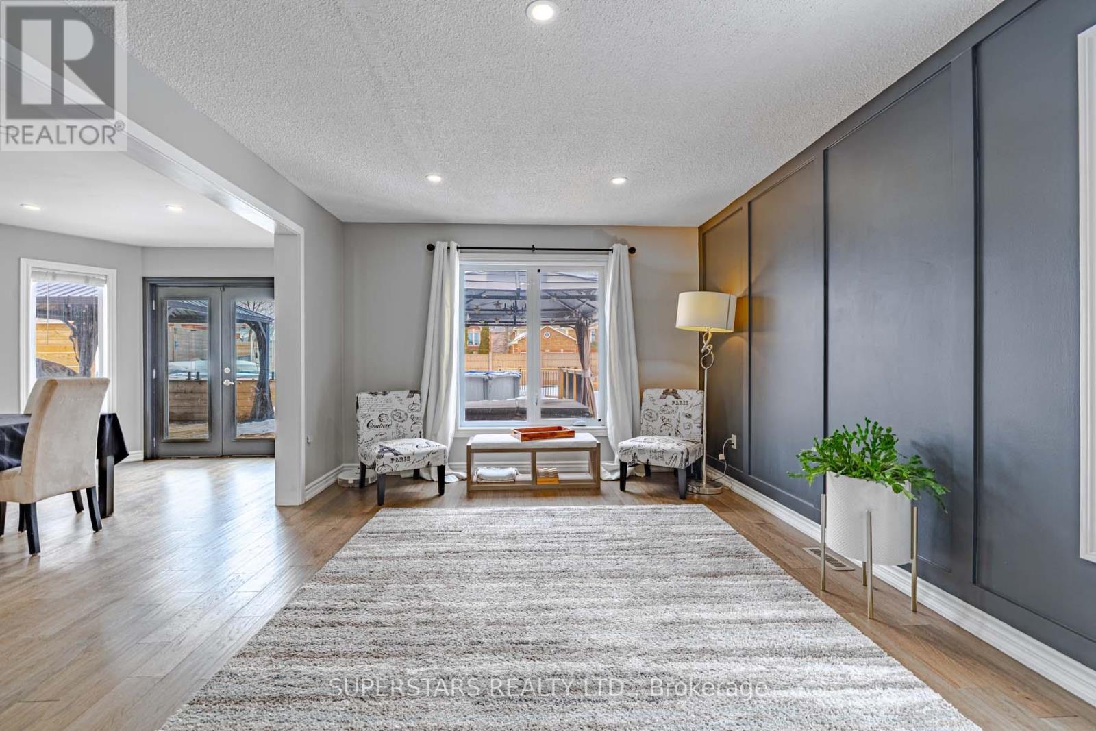 61 Barwick Drive, Barrie, Ontario  L4N 6Z5 - Photo 8 - S12902218