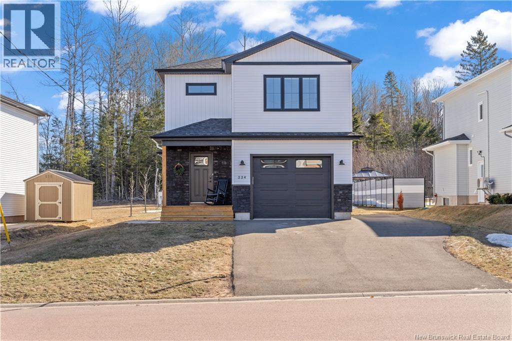 334 Lorette, Dieppe, New Brunswick  E1A 8K1 - Photo 1 - NB135431