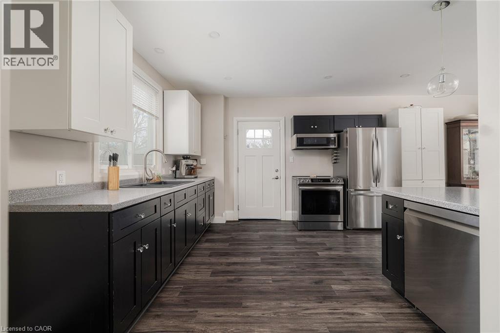 591 11th Avenue, Hanover, Ontario  N4N 2S5 - Photo 11 - 40811234