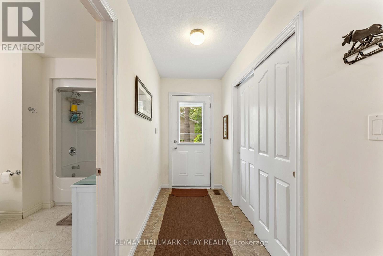 1832 Kilworthy Road, Gravenhurst, Ontario  P0E 1G0 - Photo 21 - X12902300