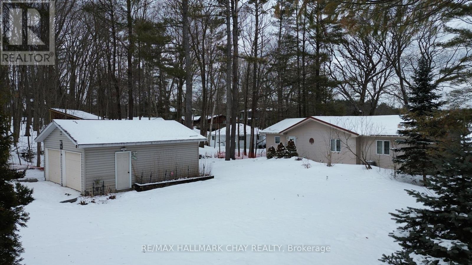 1832 Kilworthy Road, Gravenhurst, Ontario  P0E 1G0 - Photo 3 - X12902300
