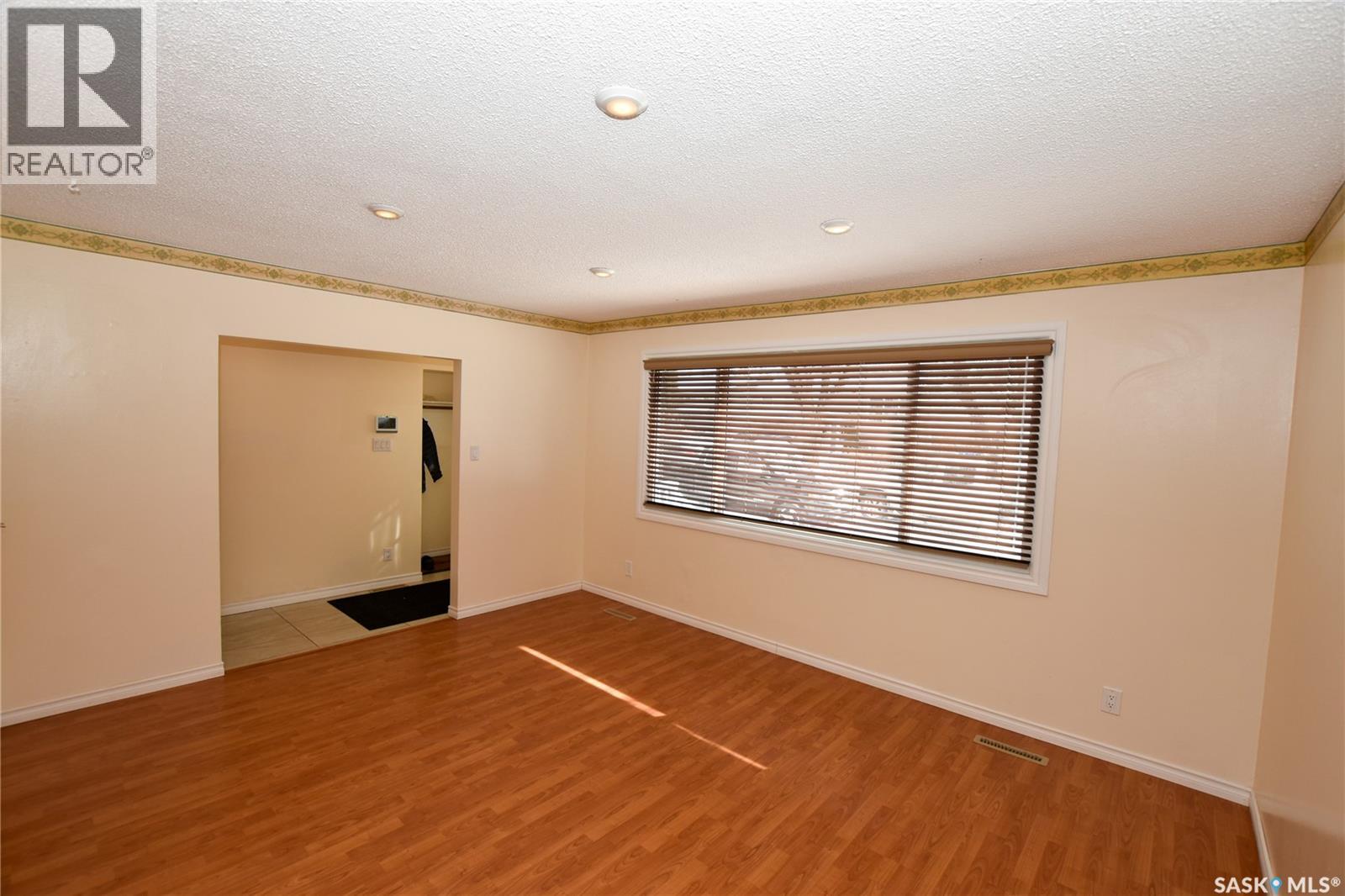 25 Mclellan Avenue, Saskatoon, Saskatchewan  S7H 3K7 - Photo 5 - SK030916