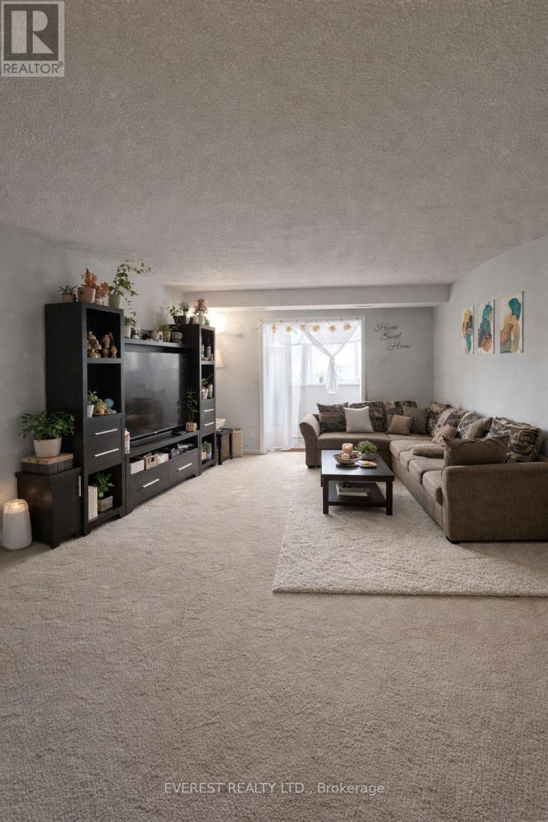 408 - 276 Oakdale Avenue, St. Catharines, Ontario L2P 3S5 - Photo 11 - X12886708