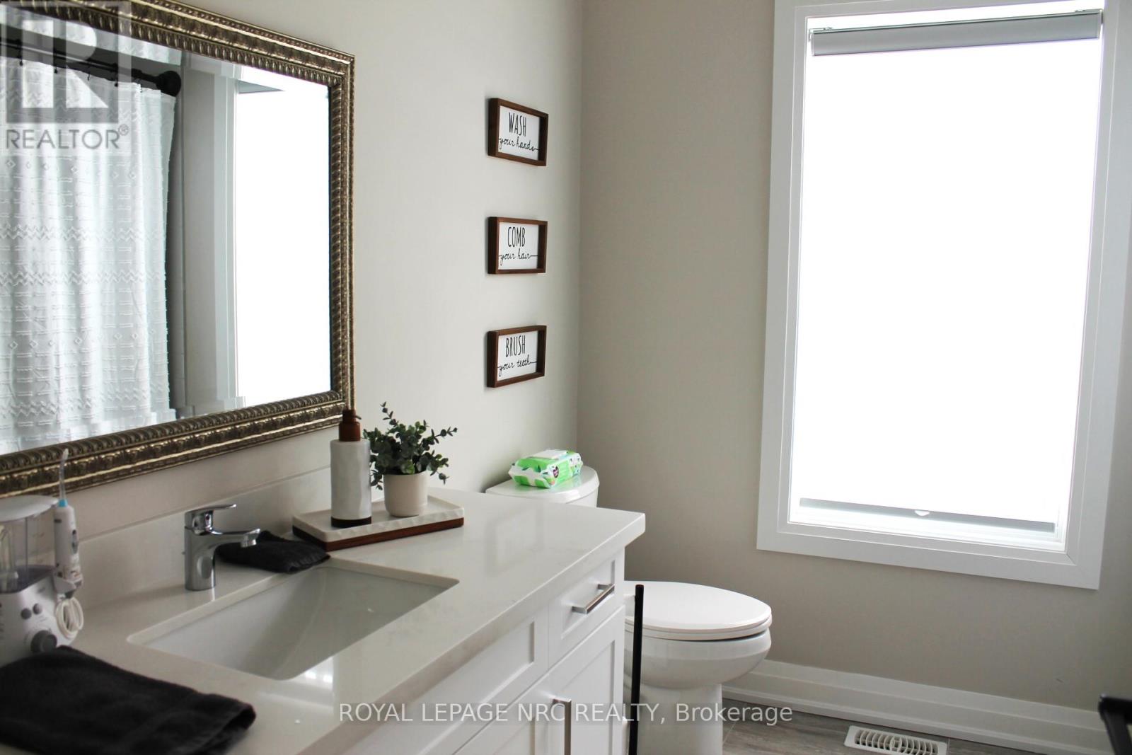 19 Cambridge Road E, Fort Erie, Ontario  L0S 1B0 - Photo 15 - X12902318