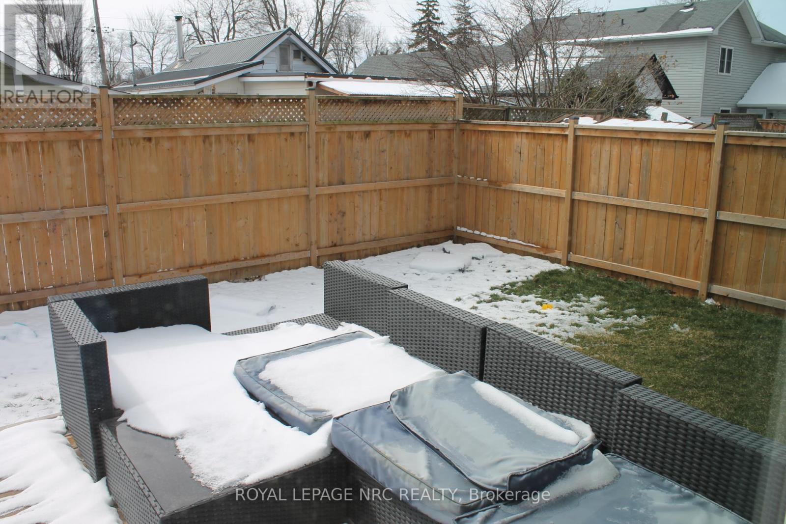 19 Cambridge Road E, Fort Erie, Ontario  L0S 1B0 - Photo 17 - X12902318