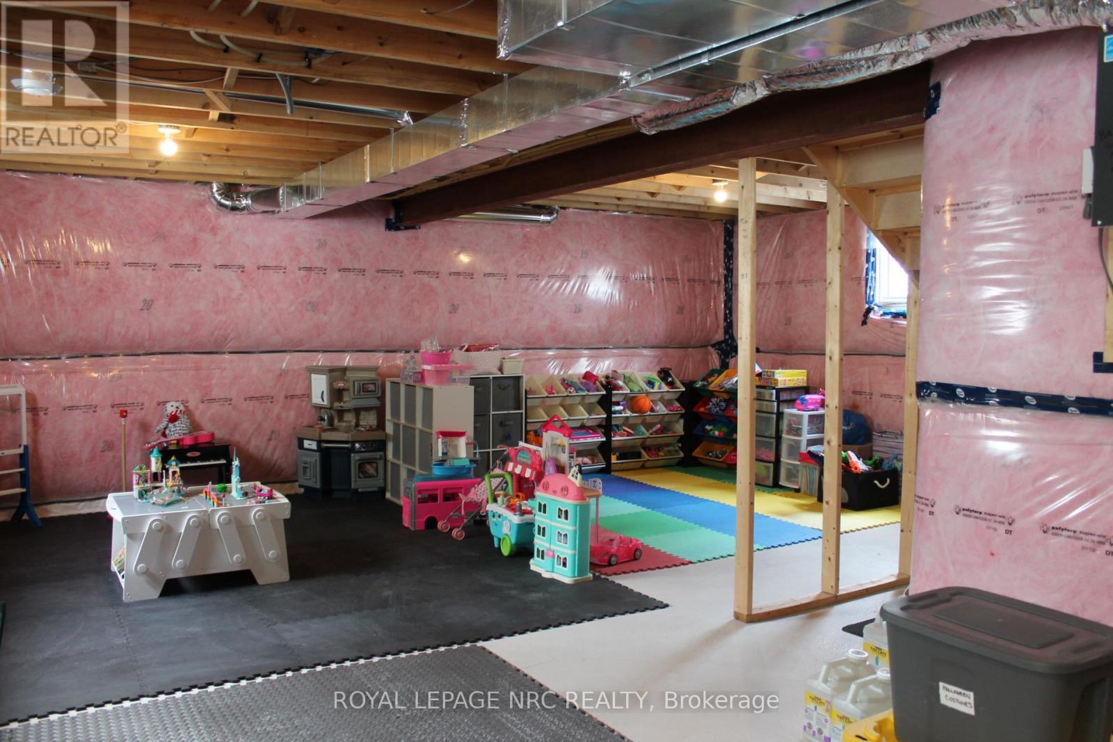 19 Cambridge Road E, Fort Erie, Ontario  L0S 1B0 - Photo 21 - X12902318