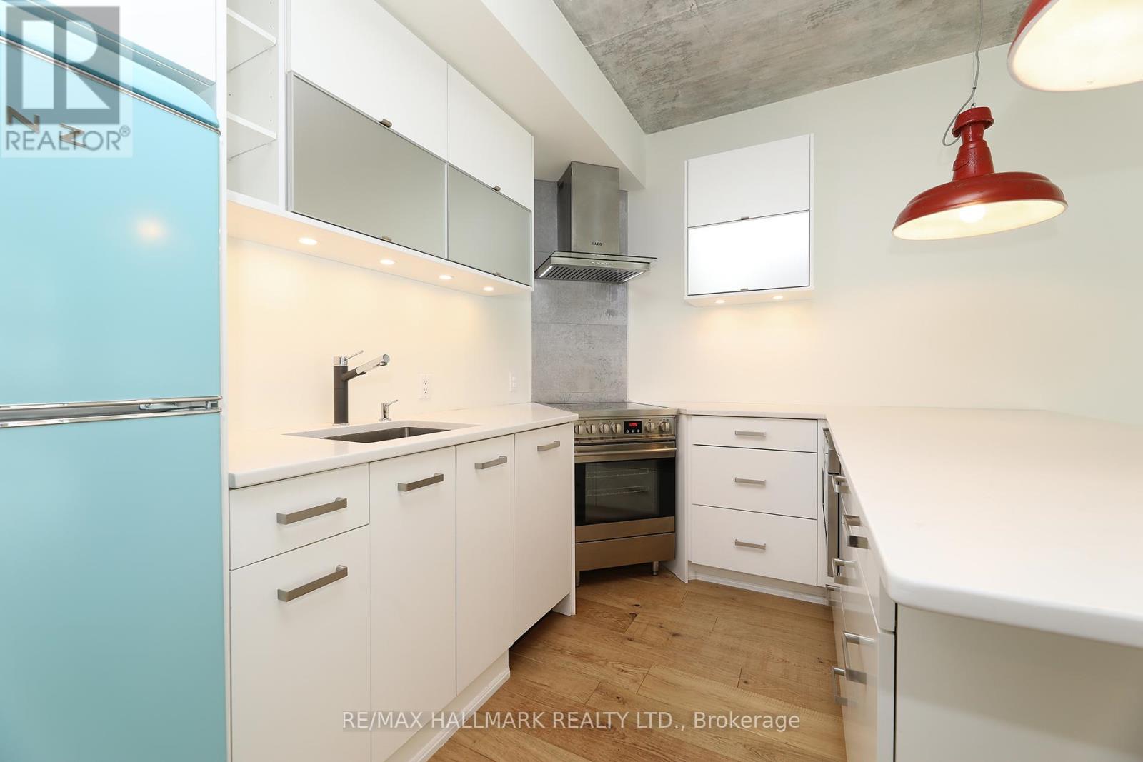 402 - 301 Markham Street, Toronto, Ontario  M6J 3X2 - Photo 12 - C12898348