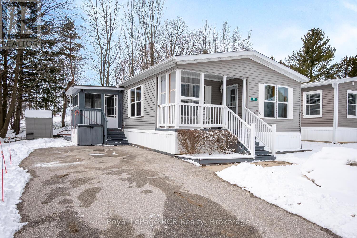 37 SUSSEX SQUARE, georgian bluffs, Ontario