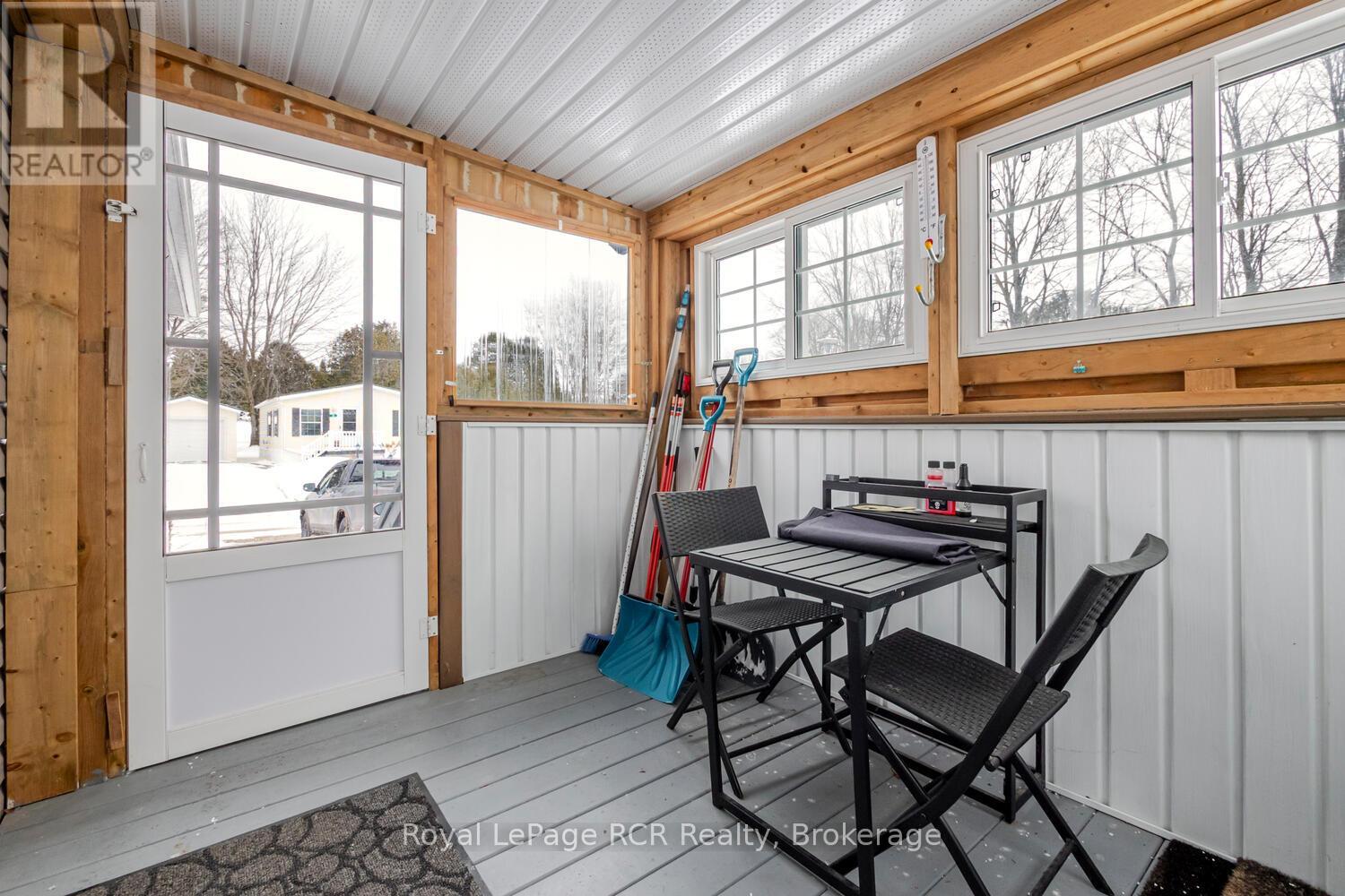 37 Sussex Square, Georgian Bluffs, Ontario  N4K 5N5 - Photo 28 - X12902324